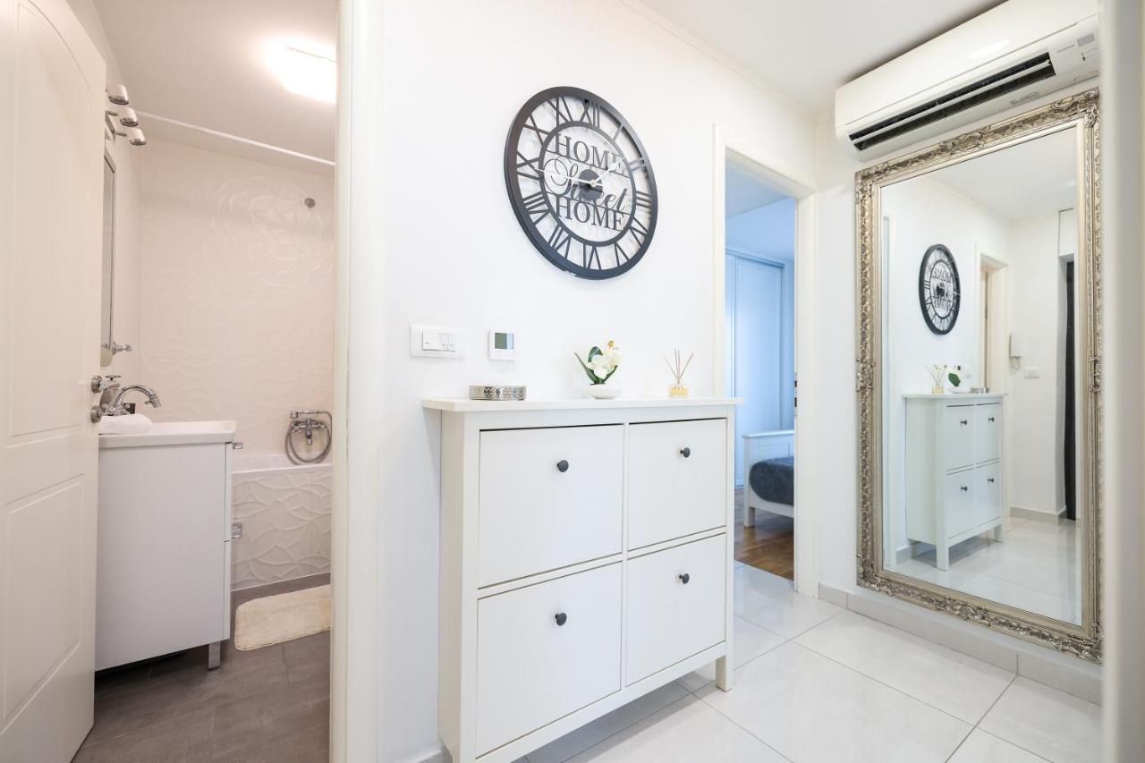 Two Bedroom Apartment With A Balcony Relja Zadar Exteriör bild