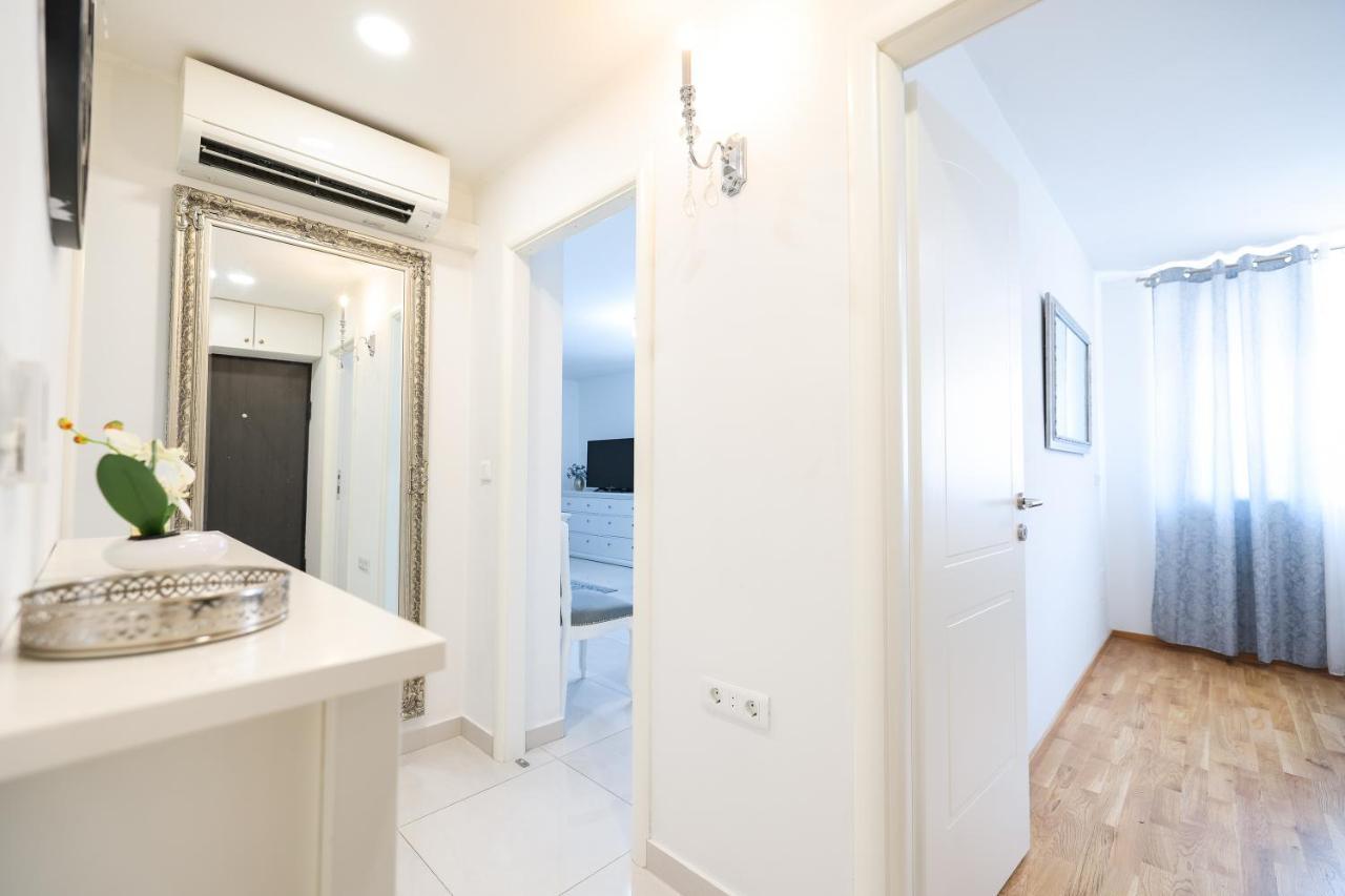 Two Bedroom Apartment With A Balcony Relja Zadar Exteriör bild