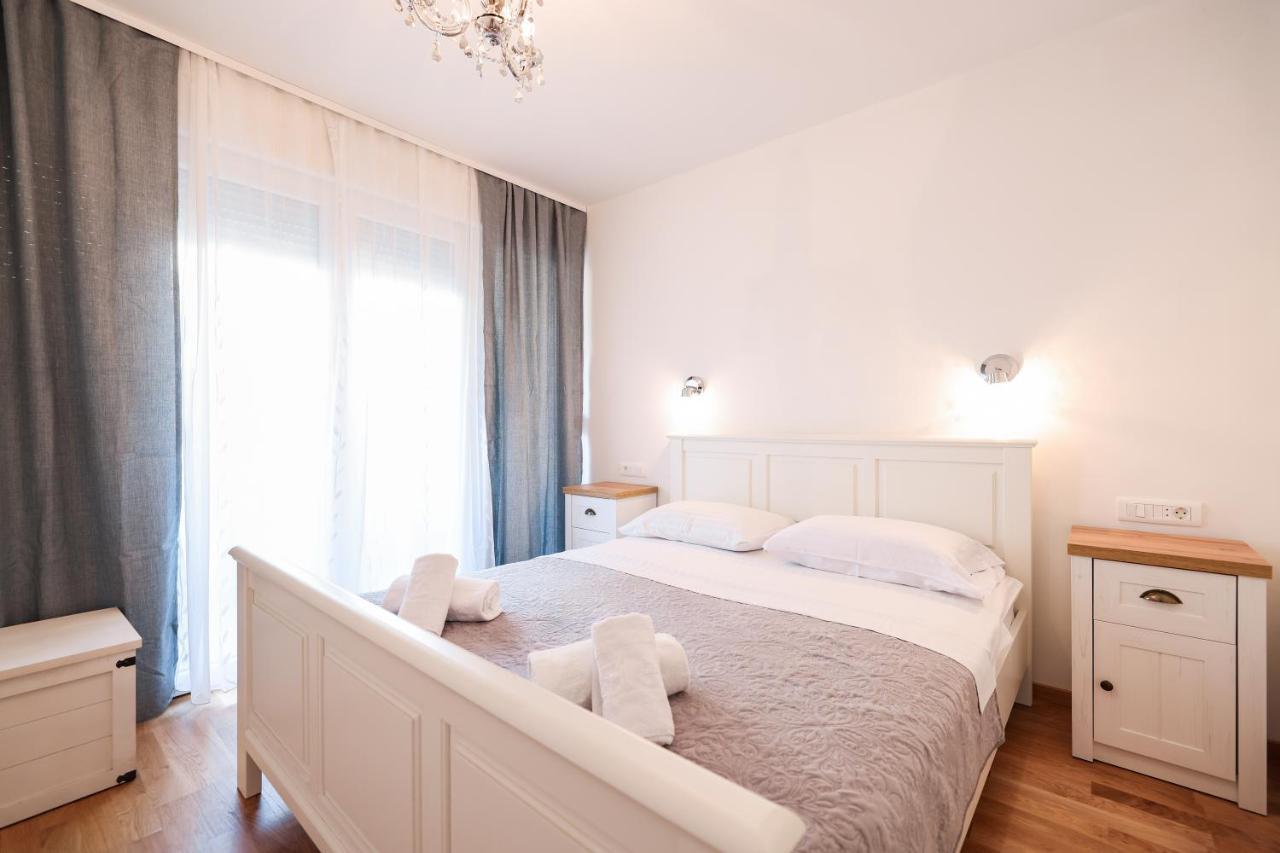 Two Bedroom Apartment With A Balcony Relja Zadar Exteriör bild
