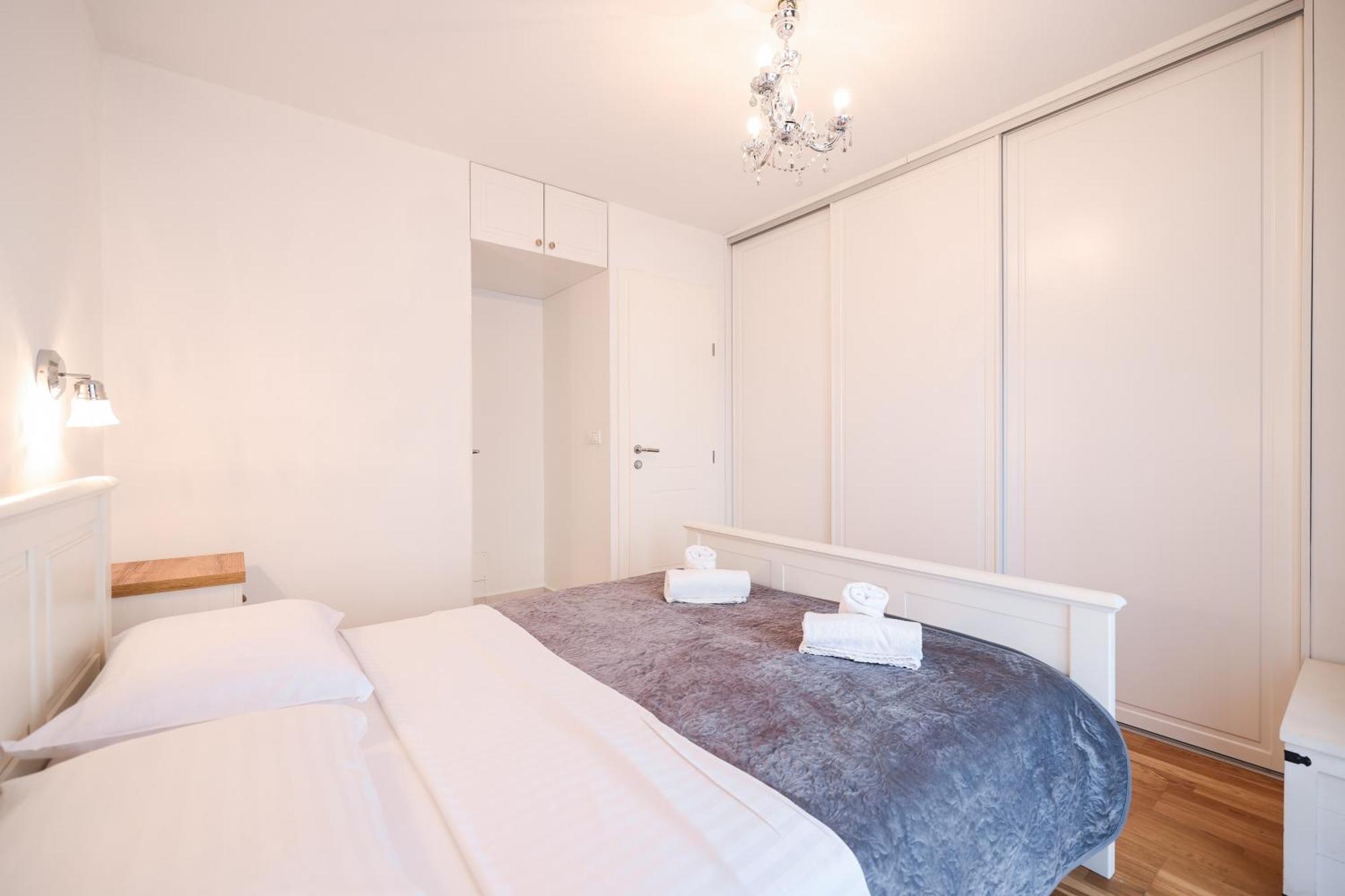 Two Bedroom Apartment With A Balcony Relja Zadar Exteriör bild